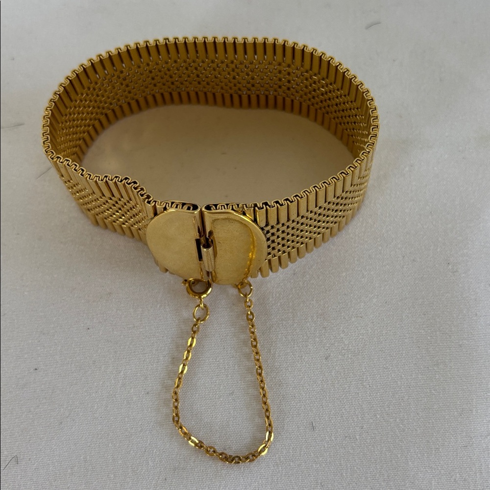 VINTAGE RARE NAPIER MEN’s GOLD TONE BRACELET WITH SAFETY CHAIN - Picture 2 of 10